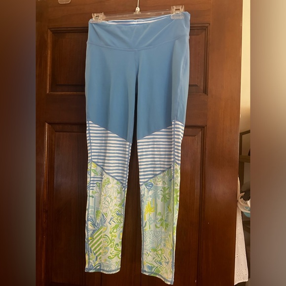 Lilly Pulitzer Weekender legging - Picture 2 of 8